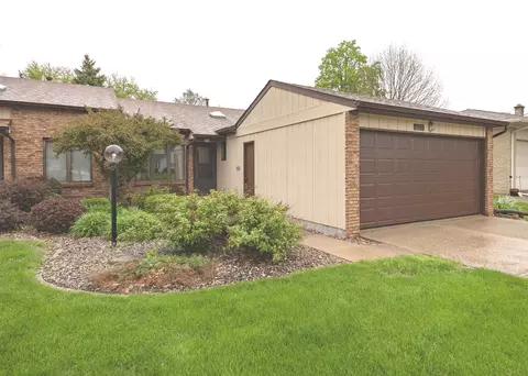 4237 26th Ave #1, Moline, IL 61265