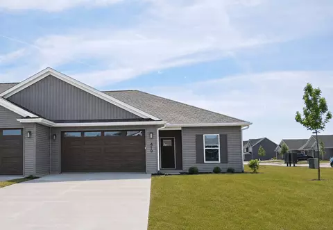 419 N 2nd Ave, Eldridge, IA 52748