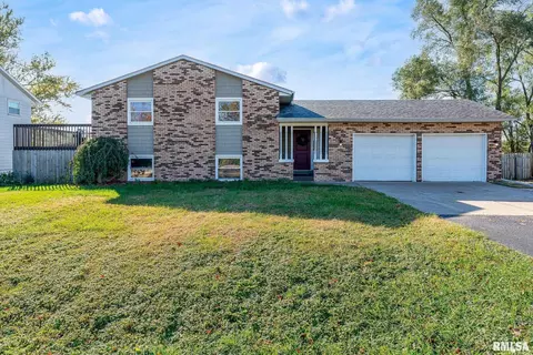 4240 4th Ave, East Moline, IL 61244