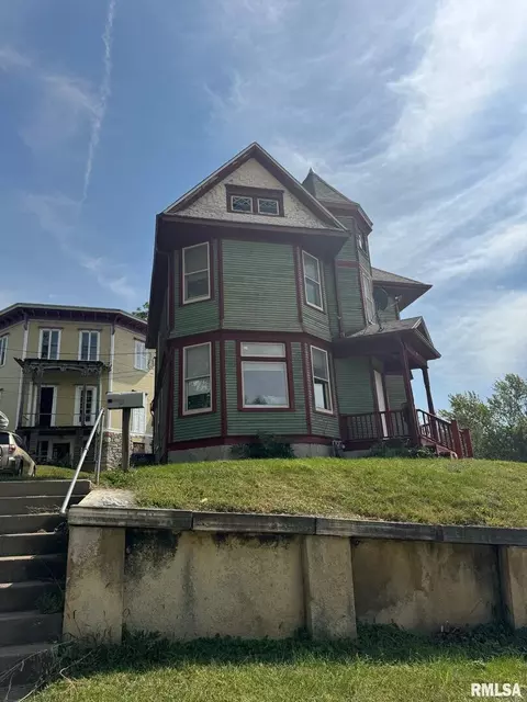 603 Leclaire St, Davenport, IA 52803