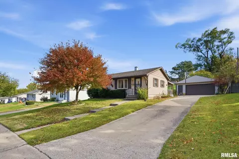 1121 W 6th St, Milan, IL 61264