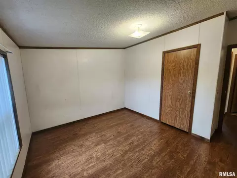 114 E Main St, Ewing, IL 62836 photo 16
