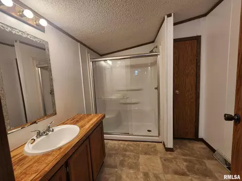 114 E Main St, Ewing, IL 62836 photo 19