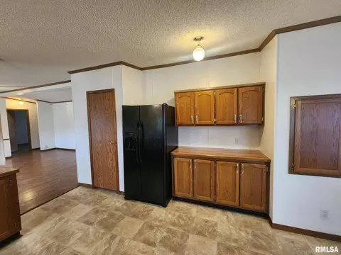 114 E Main St, Ewing, IL 62836 photo 12