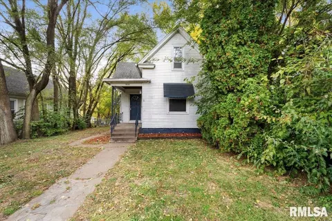 1616 Esplanade Ave, Davenport, IA 52803
