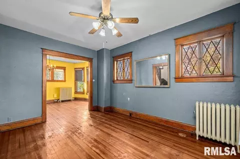 2105 15th St, Moline, IL 61265 photo 8