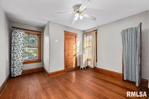 2105 15th St, Moline, IL 61265 photo 16