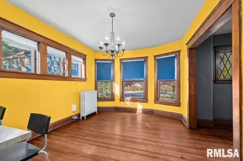 2105 15th St, Moline, IL 61265 photo 10