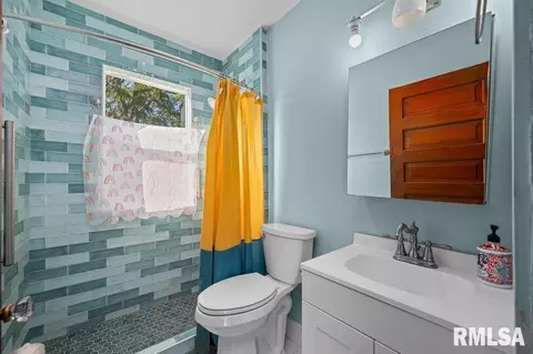 2105 15th St, Moline, IL 61265 photo 22