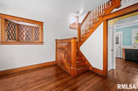 2105 15th St, Moline, IL 61265 photo 6