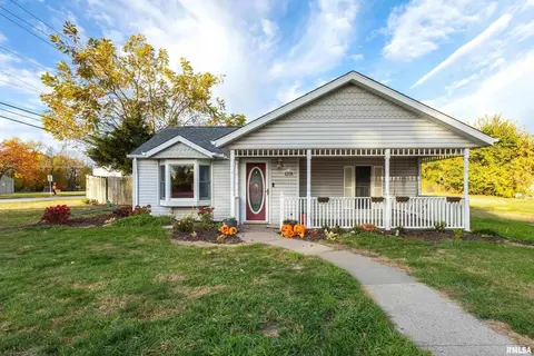 1218 N 14th St, Silvis, IL 61282