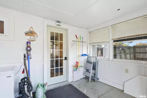 1218 N 14th St, Silvis, IL 61282 photo 22