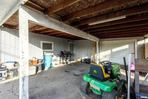 1218 N 14th St, Silvis, IL 61282 photo 27