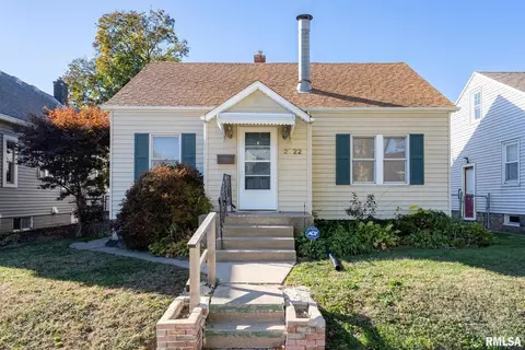2022 43rd St, Rock Island, IL 61201