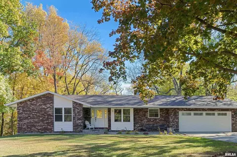 12 Timber Ln, Geneseo, IL 61254
