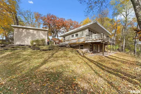 2575 33rd St, Moline, IL 61265 photo 4