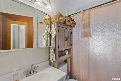 1630 27th Ave, Moline, IL 61265 photo 12