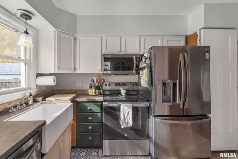 1630 27th Ave, Moline, IL 61265 photo 8
