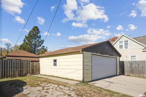 305 8th St, Silvis, IL 61282 photo 22