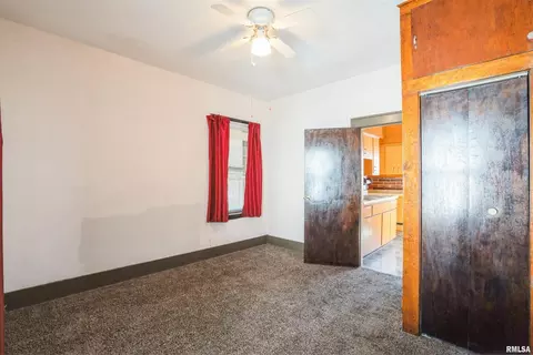 305 8th St, Silvis, IL 61282 photo 12