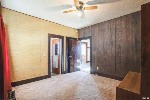 305 8th St, Silvis, IL 61282 photo 8