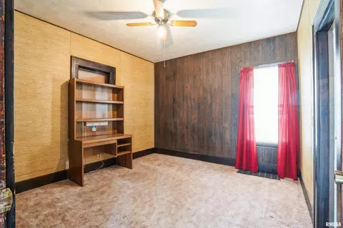 305 8th St, Silvis, IL 61282 photo 7
