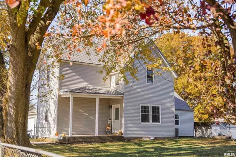 1621 Highway 24 St, Paloma, IL 62359