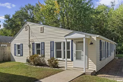 1501 43rd St, Moline, IL 61265