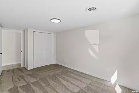 Bedroom - 1501 43rd St, Moline, IL 61265 photo 6 of 8