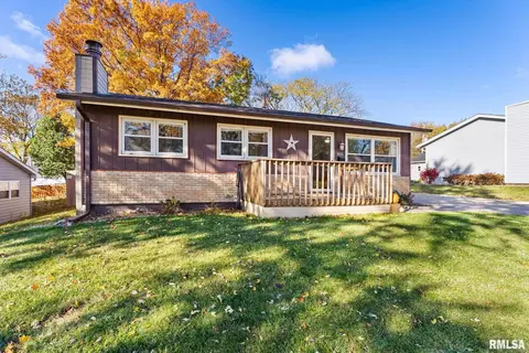 4610 N Ripley St, Davenport, IA 52806