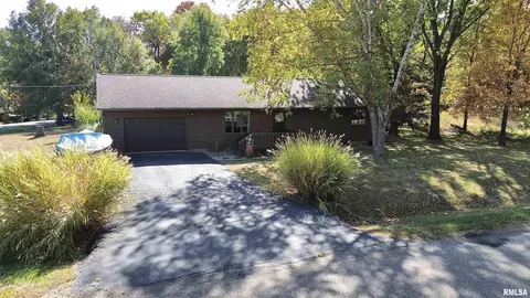 326 Charter Oak Pl, Dahinda, IL 61428