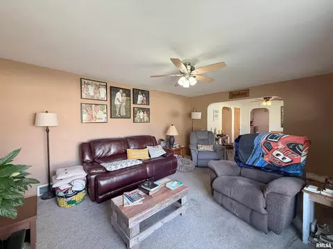 640 32nd Ave, Moline, IL 61265 photo 8