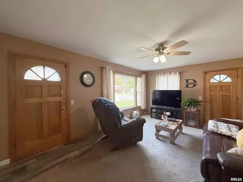 640 32nd Ave, Moline, IL 61265 photo 7