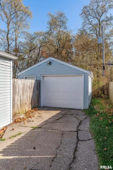 Other - 1310 39th St, Moline, IL 61265 photo 2 of 2