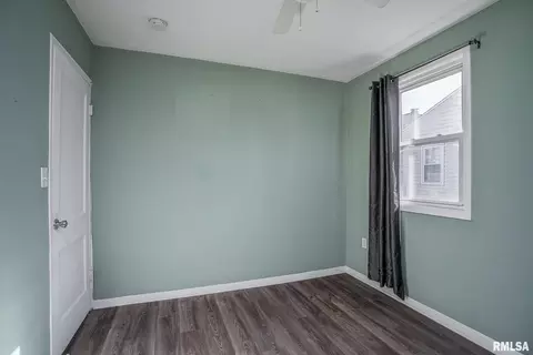 Bedroom - 1310 39th St, Moline, IL 61265 photo 6 of 6