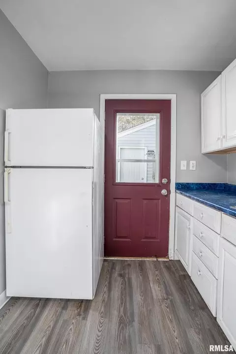 Kitchen - 1310 39th St, Moline, IL 61265 photo 3 of 3
