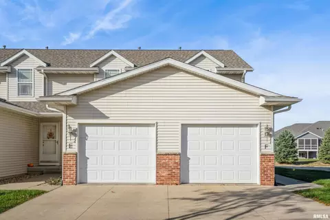 3620 Banar Dr SW #E, Cedar Rapids, IA 52404