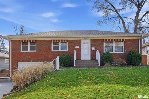 2429 E Central Park Ave, Davenport, IA 52803