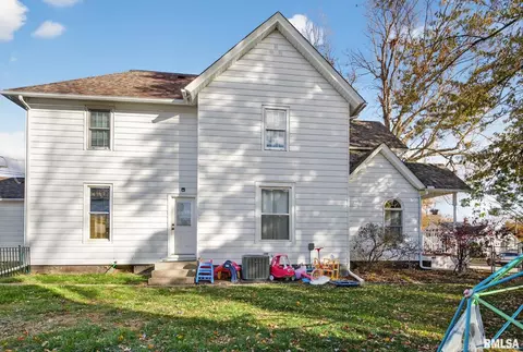 Exterior - 919 9th Ave, Fulton, IL 61252 photo 13 of 13