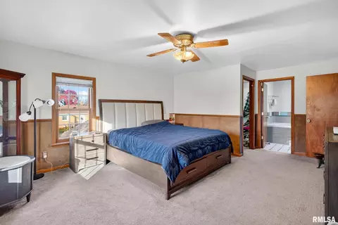 Bedroom - 919 9th Ave, Fulton, IL 61252 photo 3 of 7