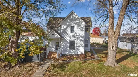 919 9th Ave, Fulton, IL 61252