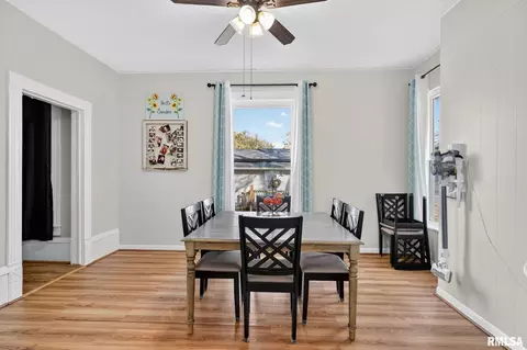 Dining - 919 9th Ave, Fulton, IL 61252 photo 1 of 1