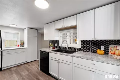 Kitchen - 321 2nd Ave E, Milan, IL 61264 photo 1 of 2