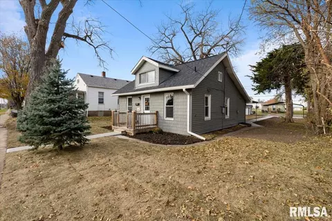 321 2nd Ave E, Milan, IL 61264