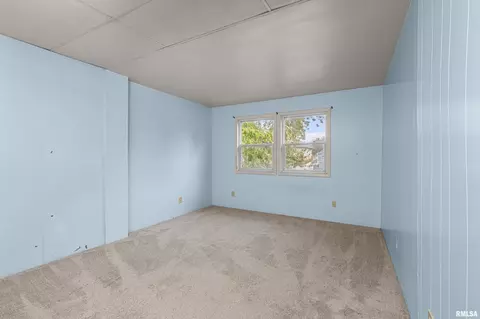 Bedroom - 158 5th St, Silvis, IL 61282 photo 1 of 4