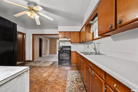 Kitchen - 158 5th St, Silvis, IL 61282 photo 3 of 3