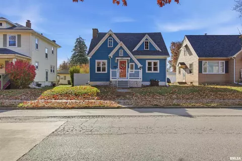 1021 E Central Park Ave, Davenport, IA 52803