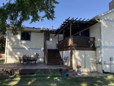 809 W Spring St, Eldridge, IA 52748 photo 43