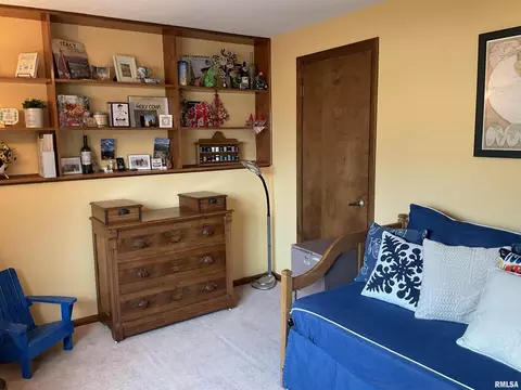 809 W Spring St, Eldridge, IA 52748 photo 31