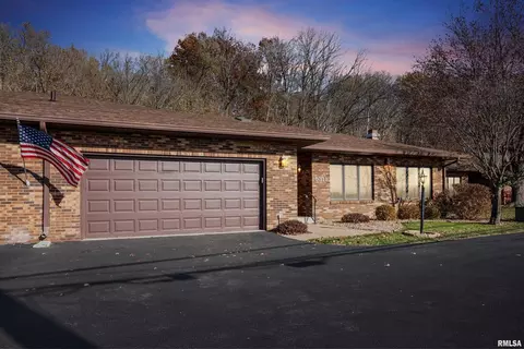 5311 38th Ave #10, Moline, IL 61265